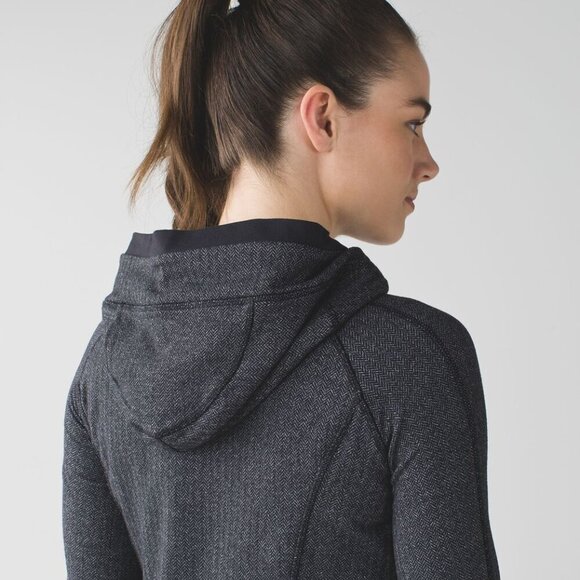 Lululemon Think Fast Hoodie Heathered Herringbone Black/Gray 26110 - Picture 5 of 14